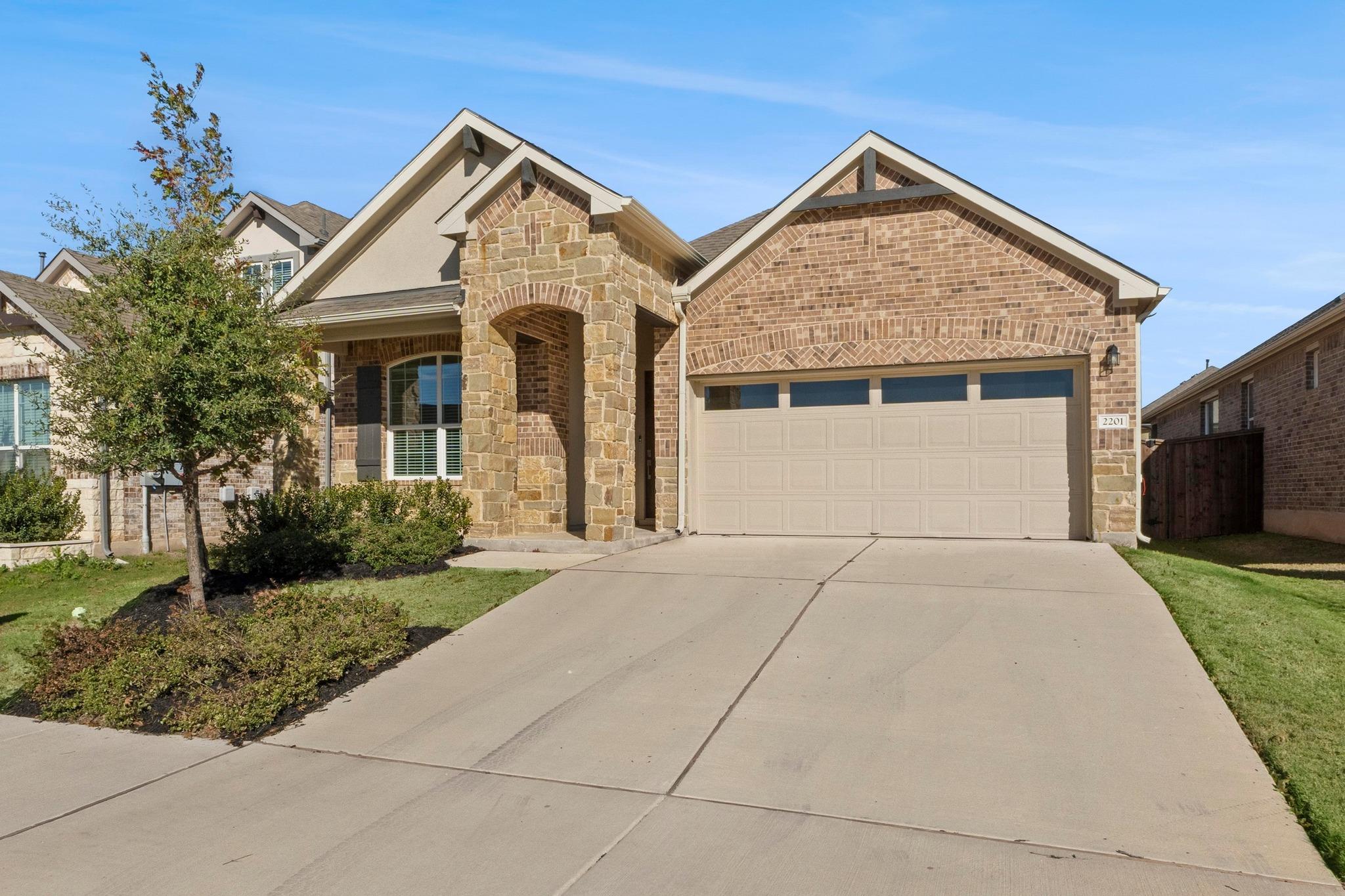 2201 Bobtail Pass Leander TX 78641