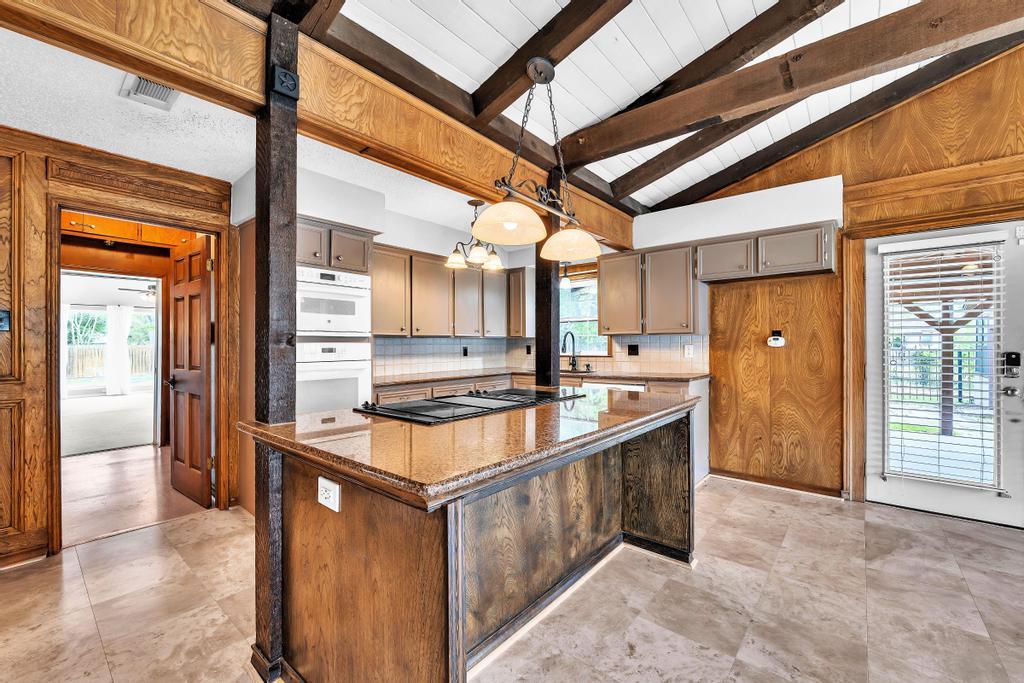 300 Mills Street Smithville TX 78957
