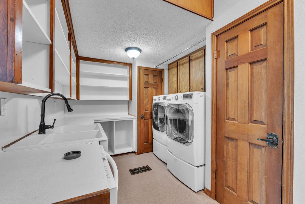 300 Mills Street Smithville TX 78957