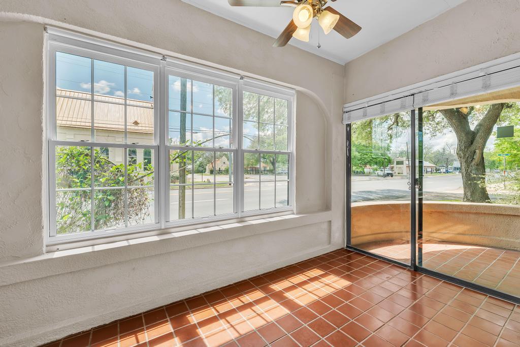 300 Mills Street Smithville TX 78957