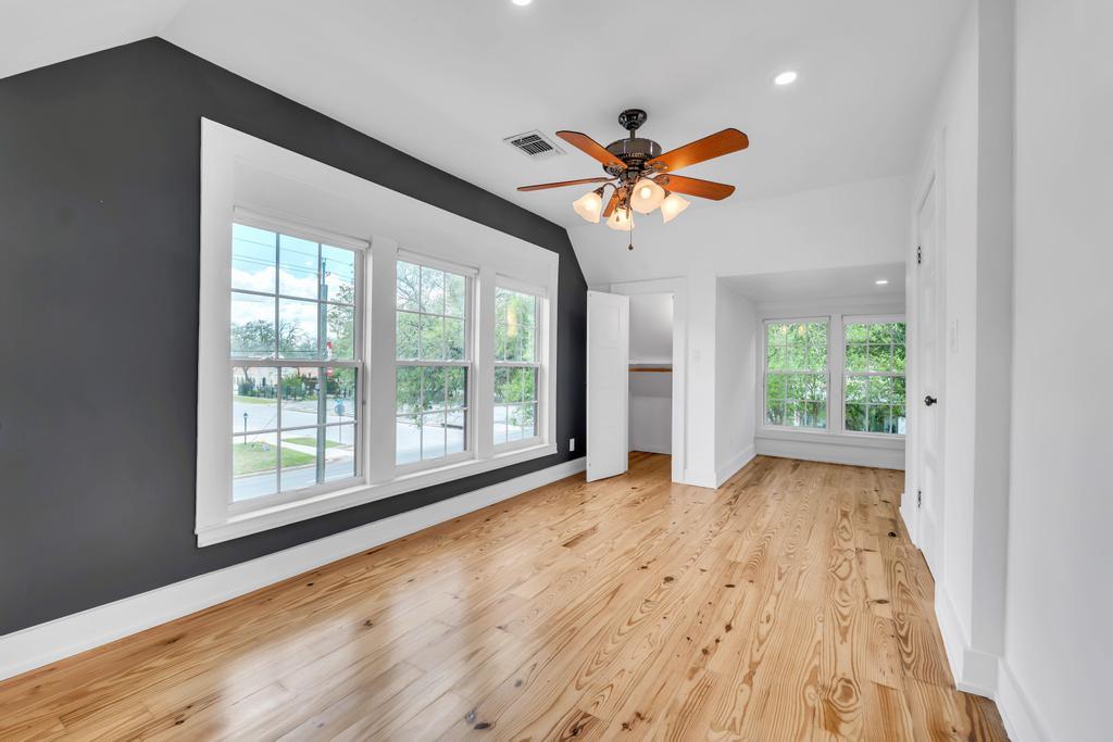 300 Mills Street Smithville TX 78957