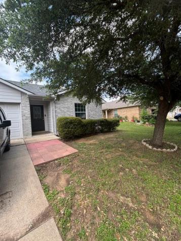 206 Rinehardt Street Hutto TX 78634