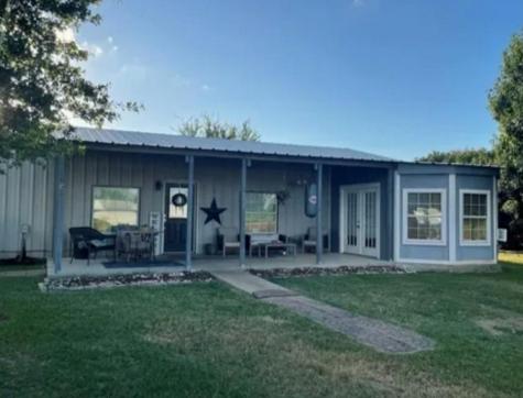 616 S Rockdale Street Lexington TX 78947