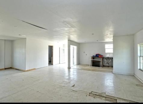 616 S Rockdale Street Lexington TX 78947