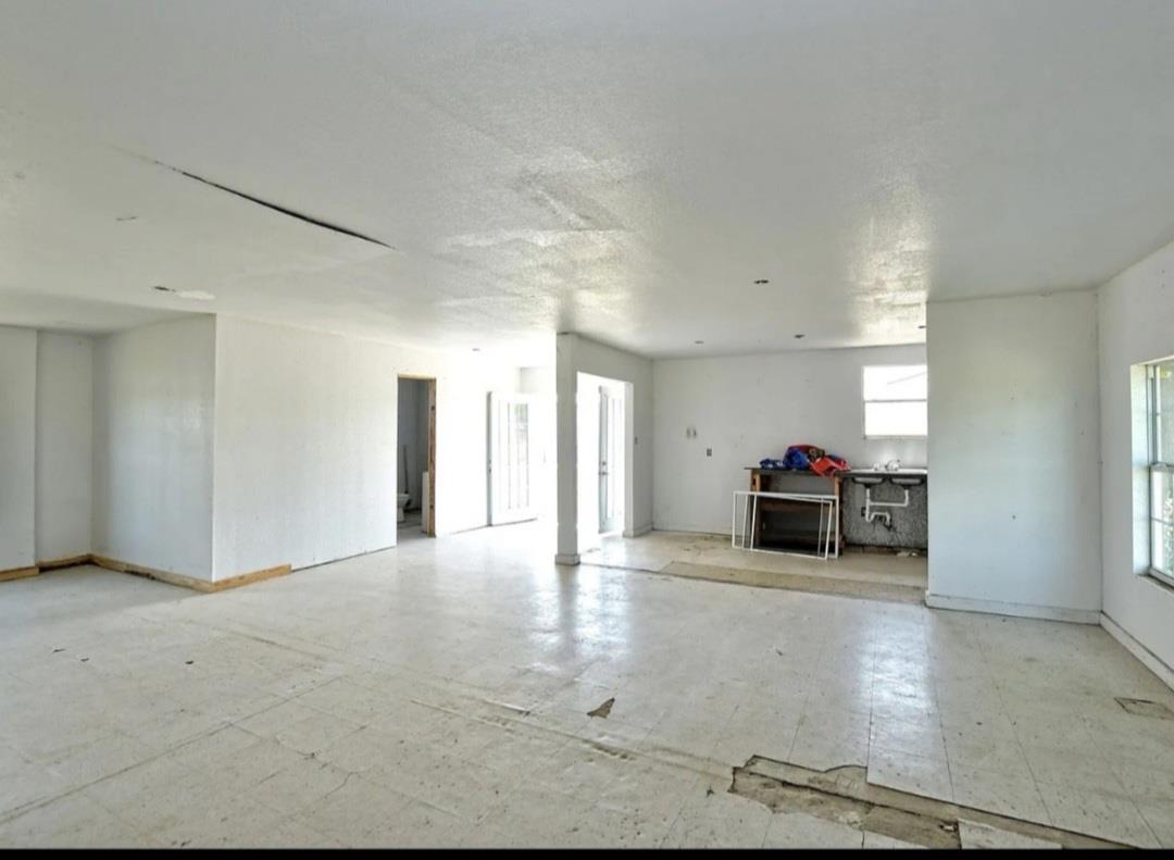 616 S Rockdale Street Lexington TX 78947