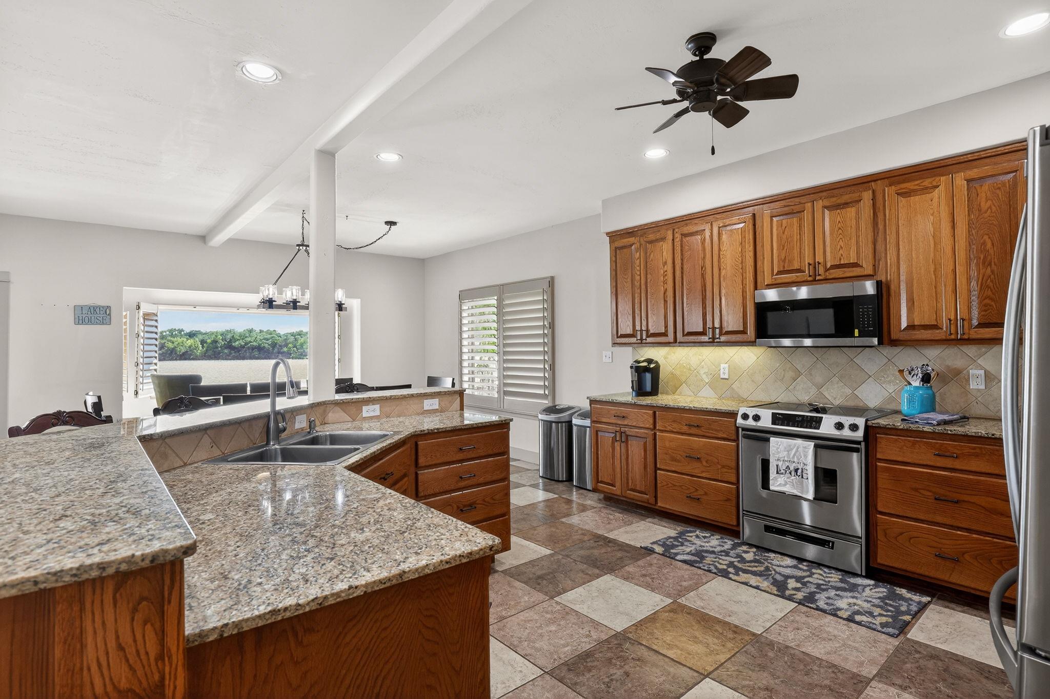 1002 Scenic Loop Kingsland TX 78639