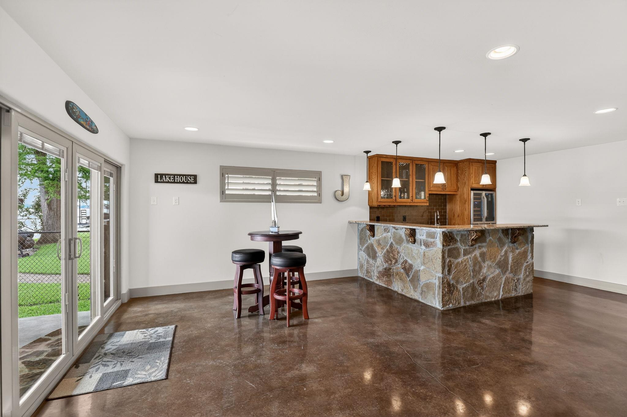 1002 Scenic Loop Kingsland TX 78639