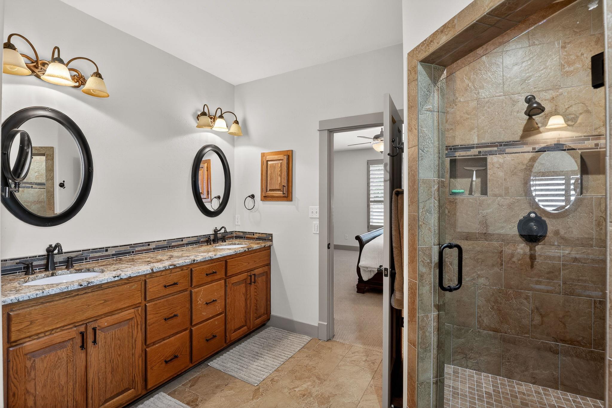 1002 Scenic Loop Kingsland TX 78639