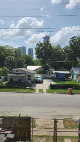 85 Navasota Street Austin TX 78702