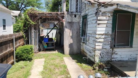 85 Navasota Street Austin TX 78702