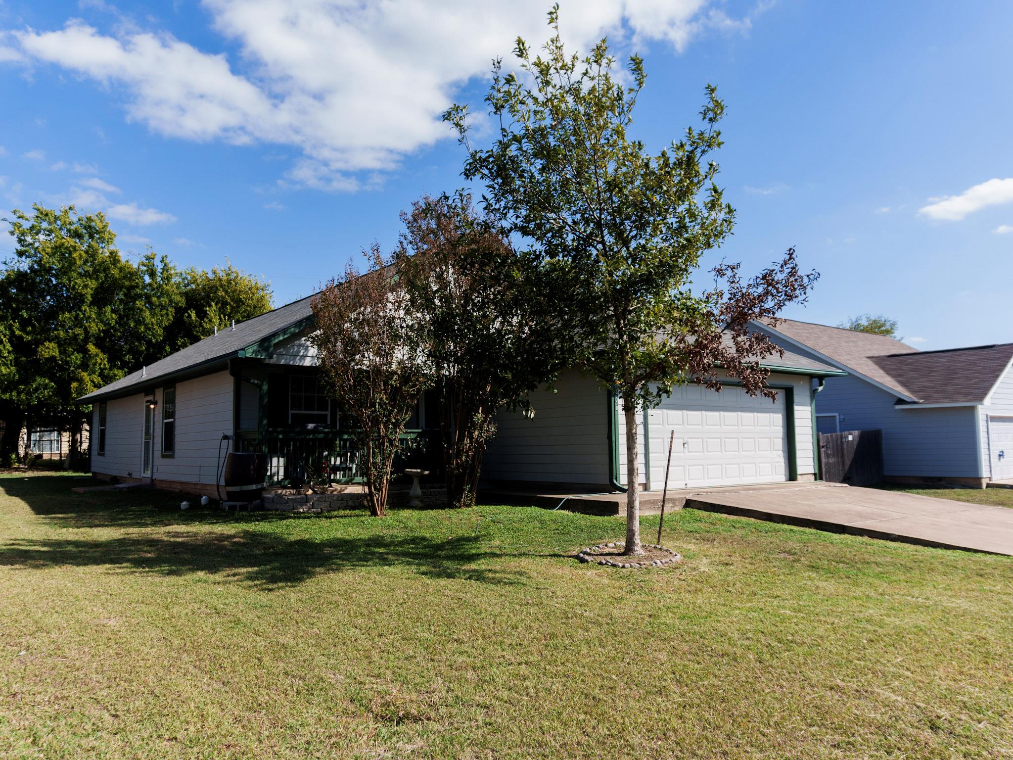 800 Debra Drive Taylor TX 76574