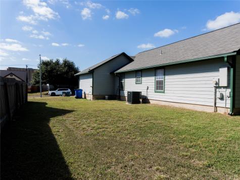 800 Debra Drive Taylor TX 76574