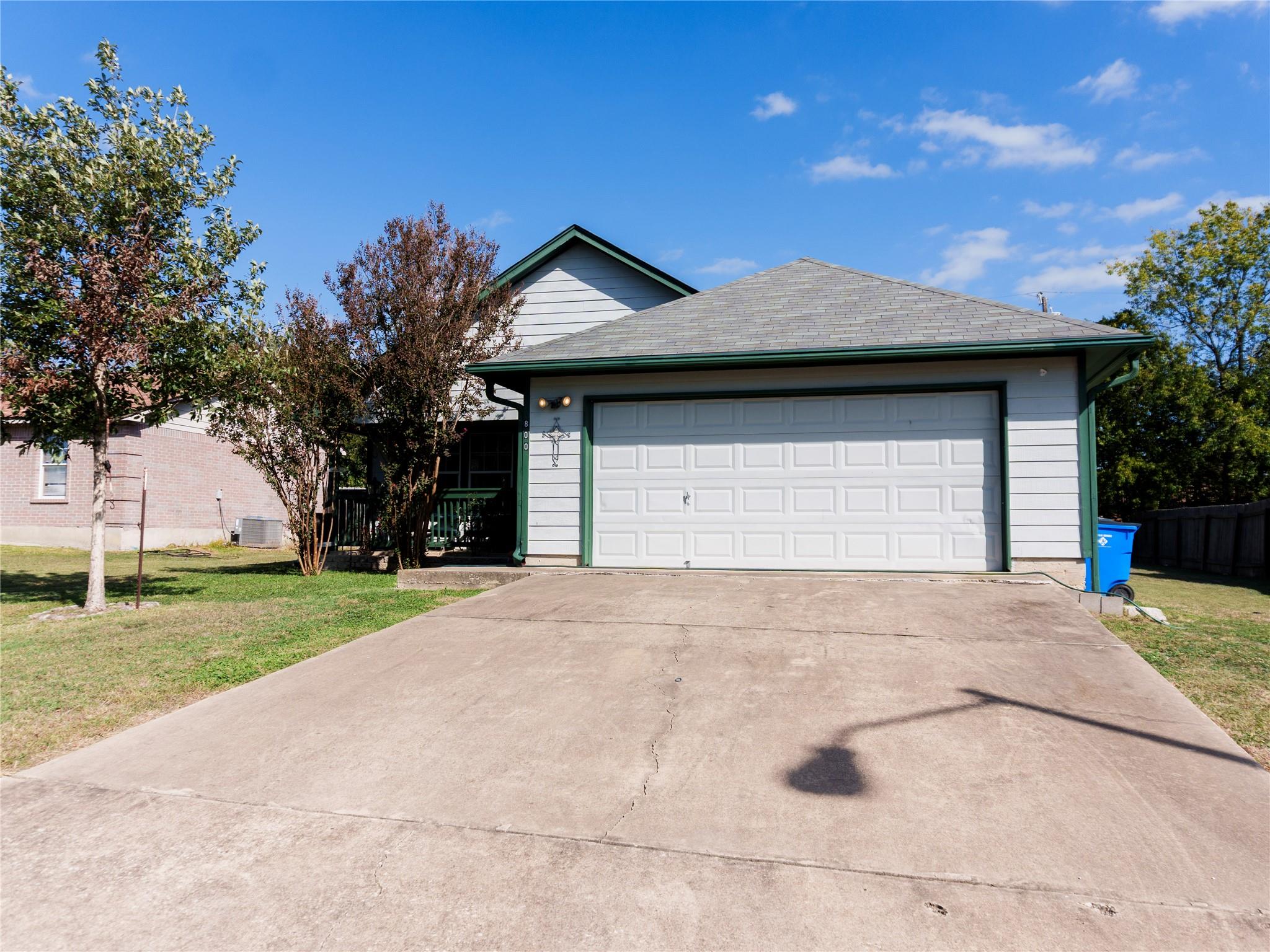 800 Debra Drive Taylor TX 76574