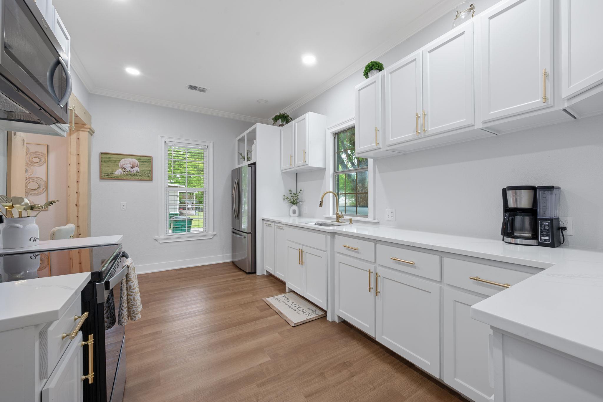 602 E 6th Street Cameron TX 76520