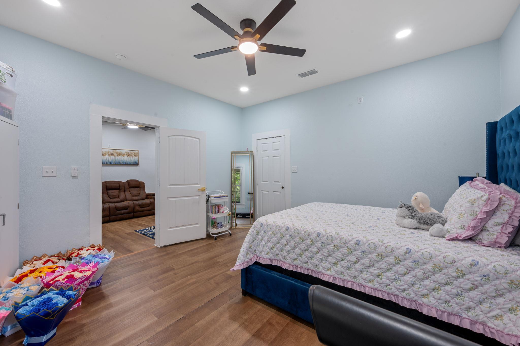 602 E 6th Street Cameron TX 76520