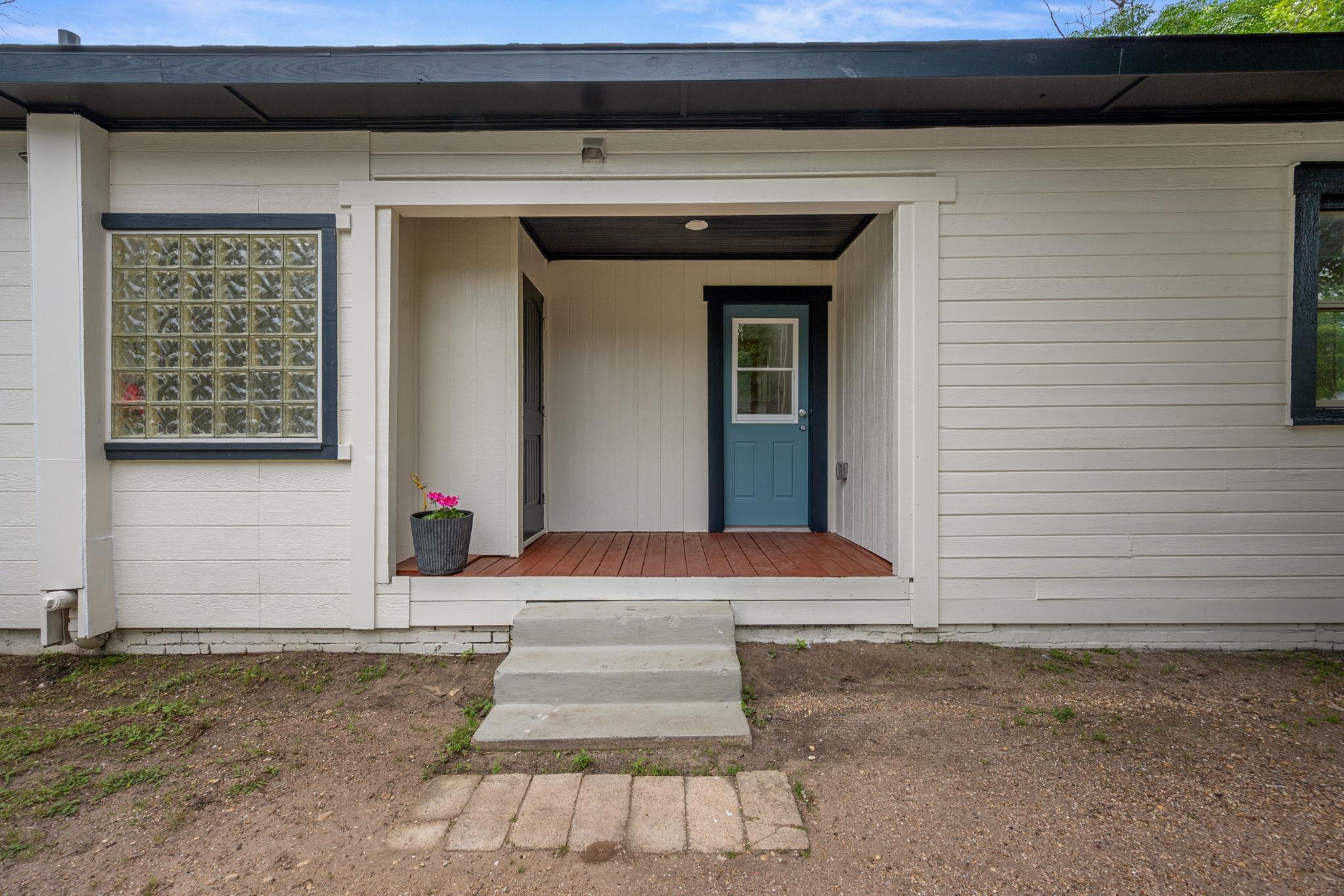 602 E 6th Street Cameron TX 76520