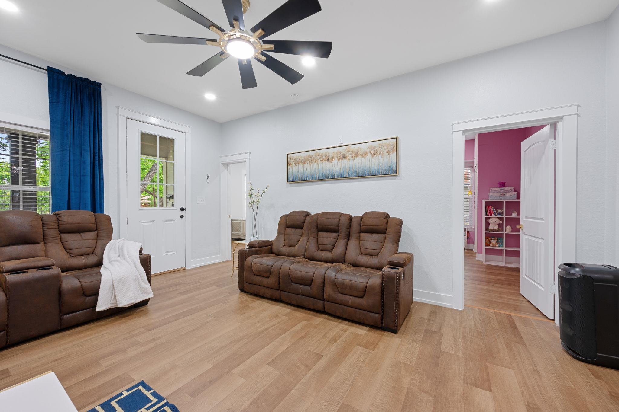 602 E 6th Street Cameron TX 76520