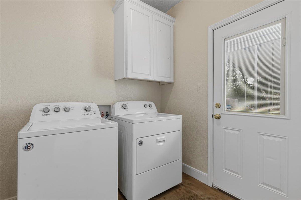 207 Cardinal Loop Paige TX 78659