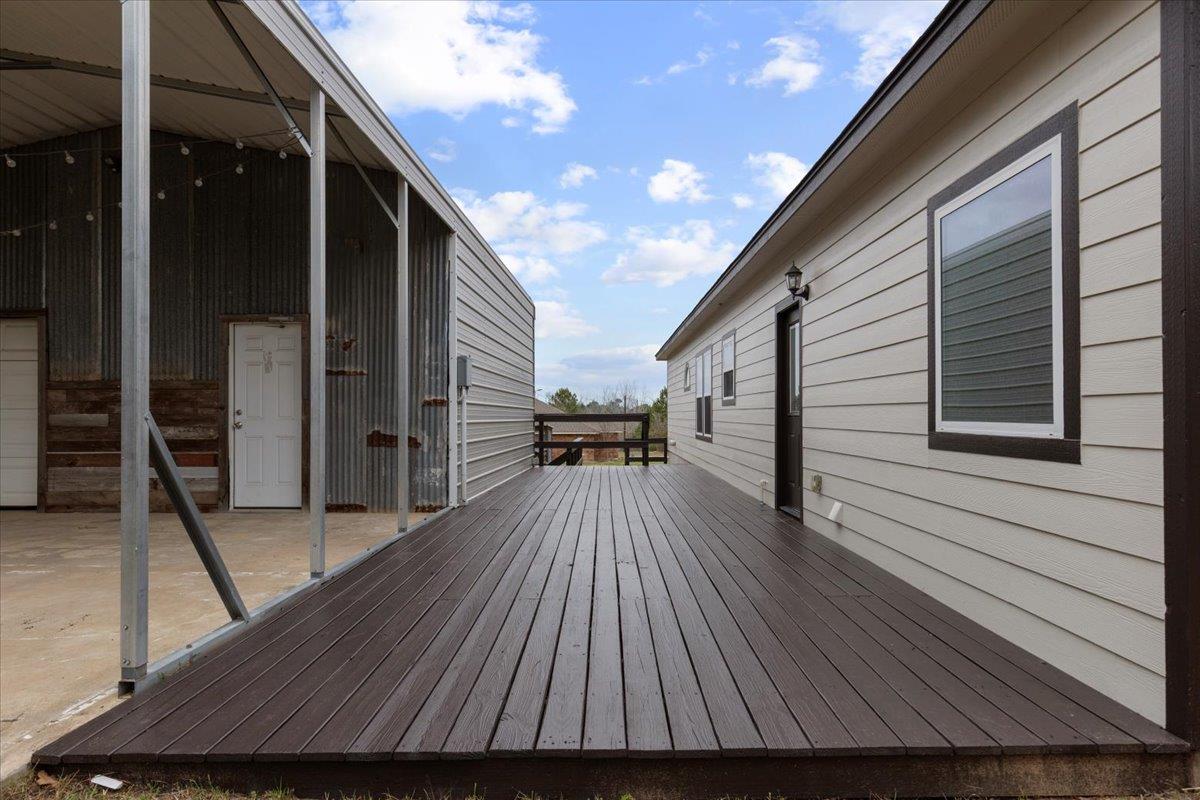 207 Cardinal Loop Paige TX 78659