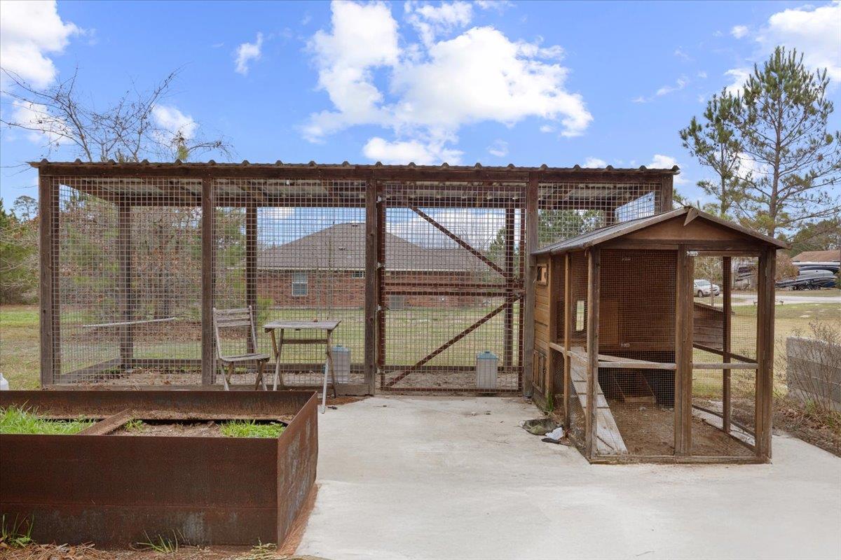 207 Cardinal Loop Paige TX 78659