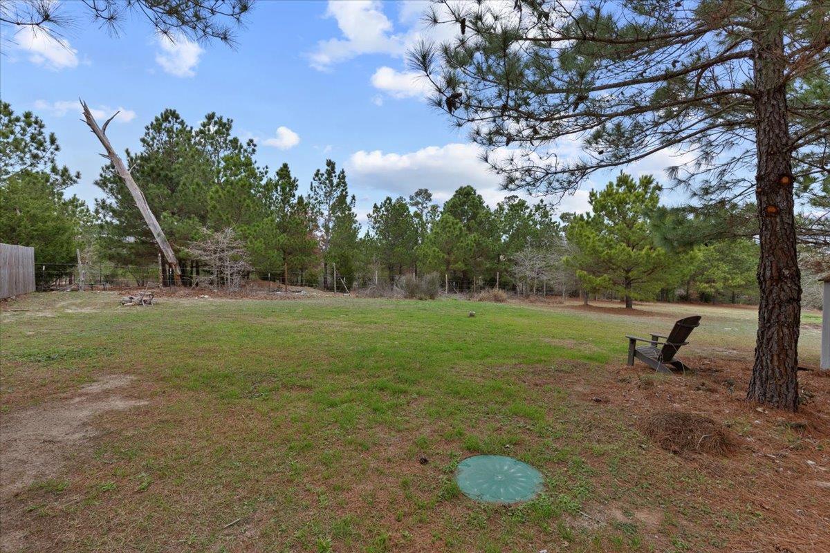 207 Cardinal Loop Paige TX 78659
