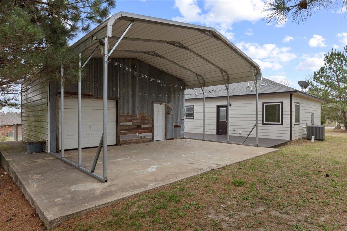 207 Cardinal Loop Paige TX 78659