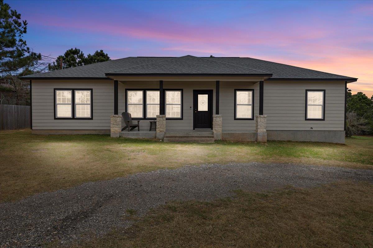 207 Cardinal Loop Paige TX 78659