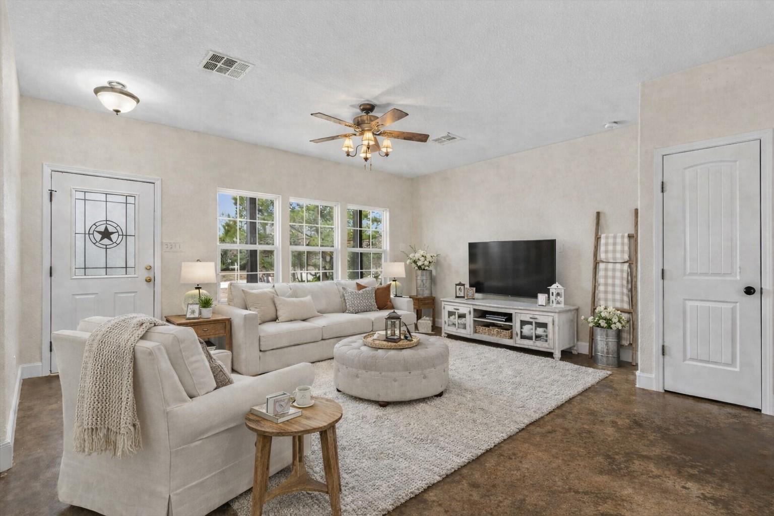 207 Cardinal Loop Paige TX 78659