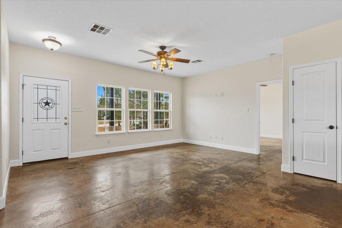 207 Cardinal Loop Paige TX 78659