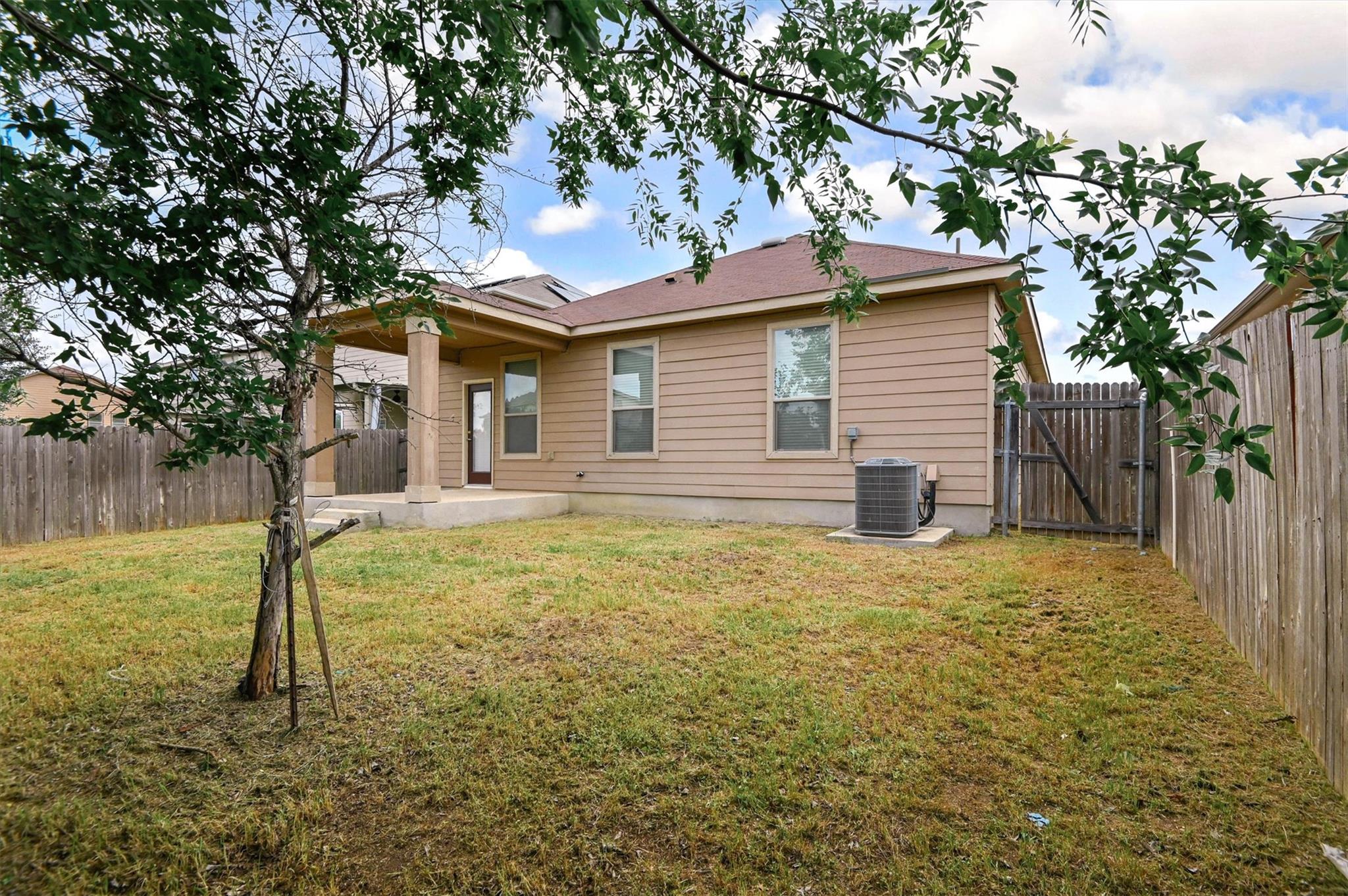 7343 Bluebonnet Bay San Antonio TX 78218