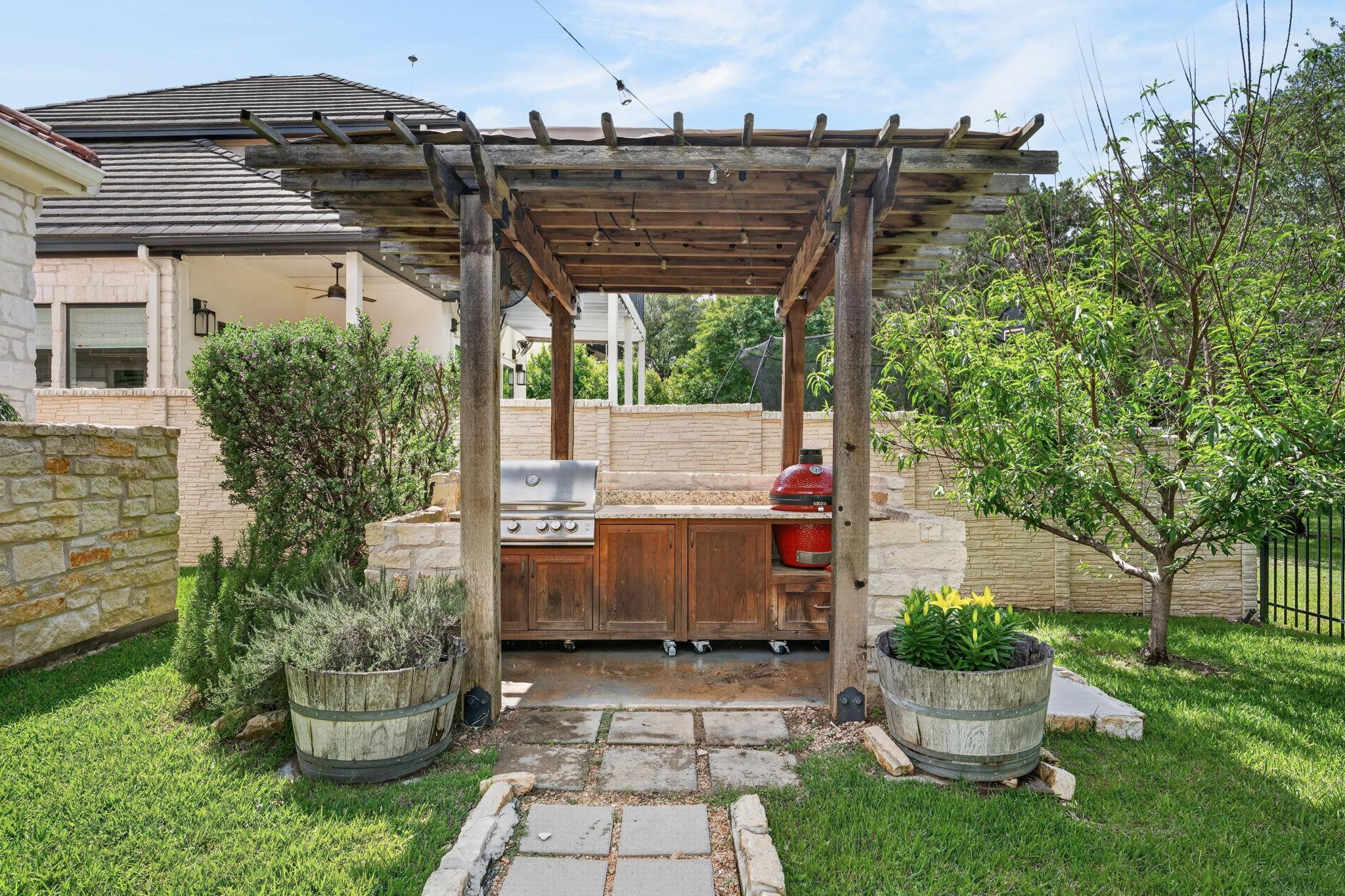 17 Stillmeadow Drive The Hills TX 78738