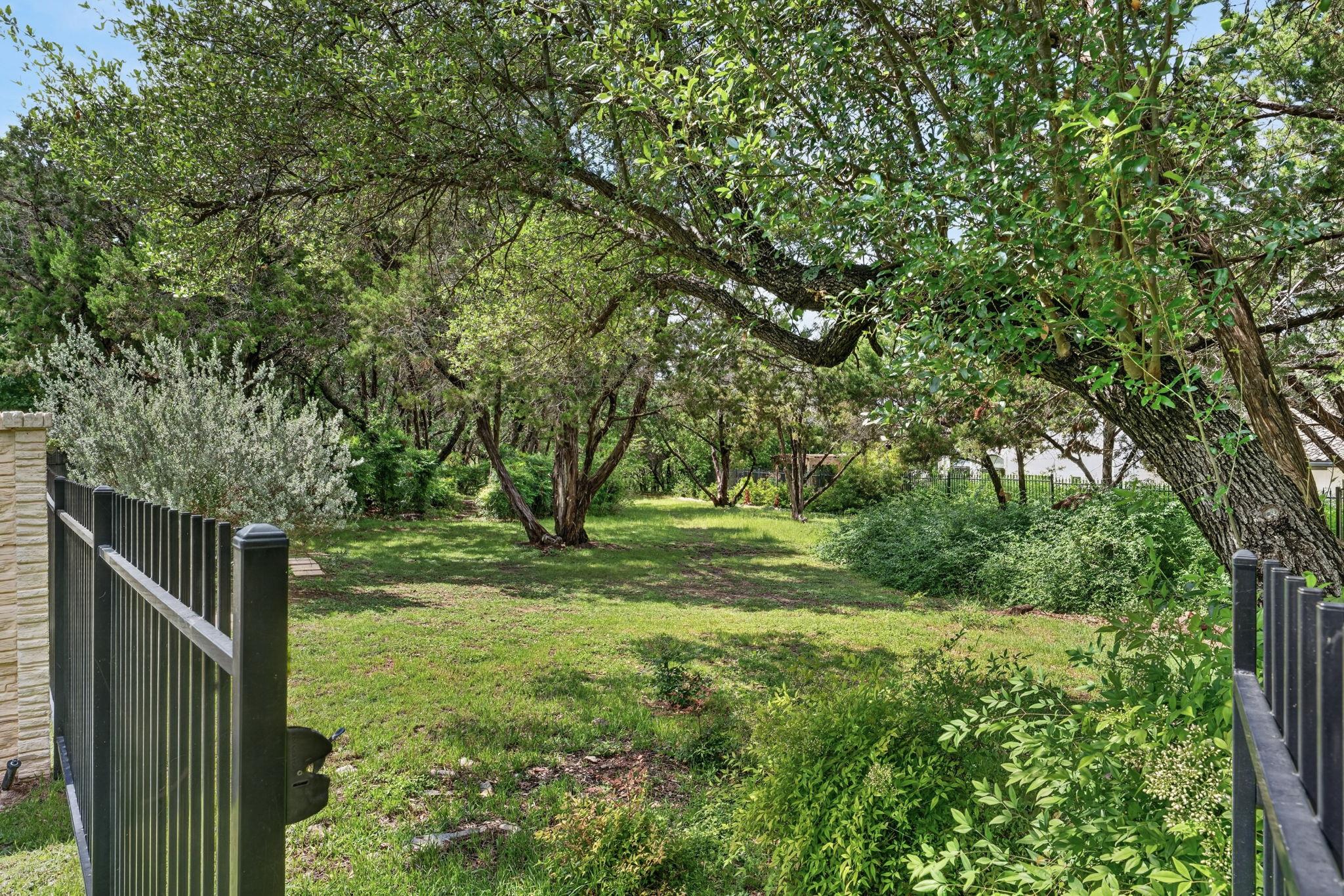 17 Stillmeadow Drive The Hills TX 78738