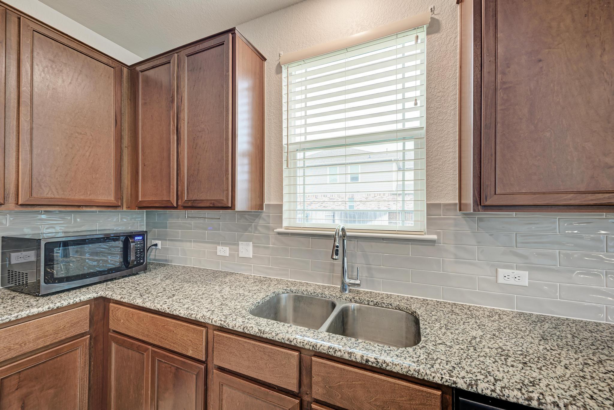 521 Lady Swiss Lane Hutto TX 78634