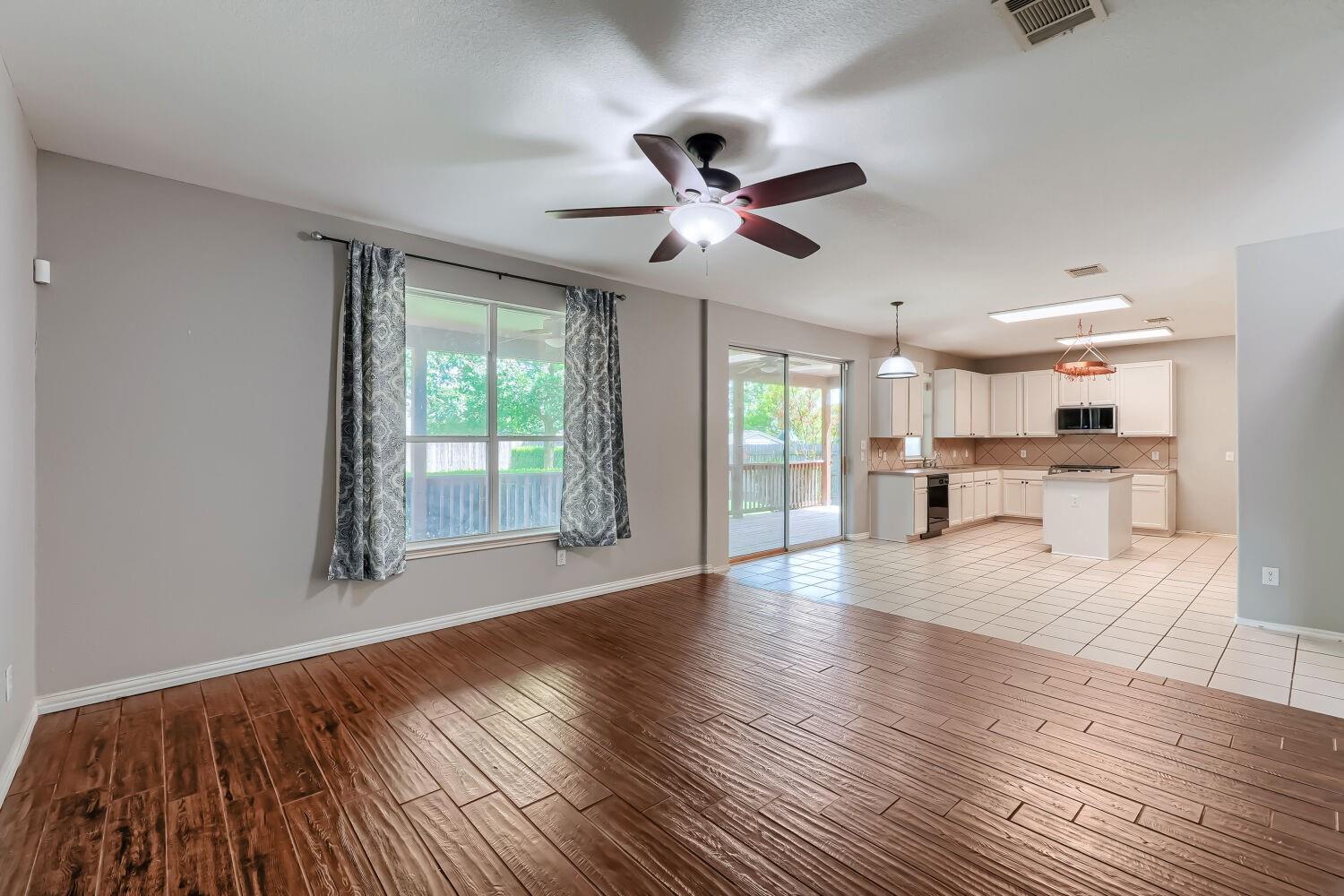 243 Covent Drive Kyle TX 78640