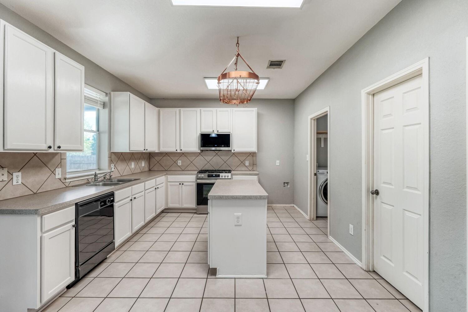 243 Covent Drive Kyle TX 78640