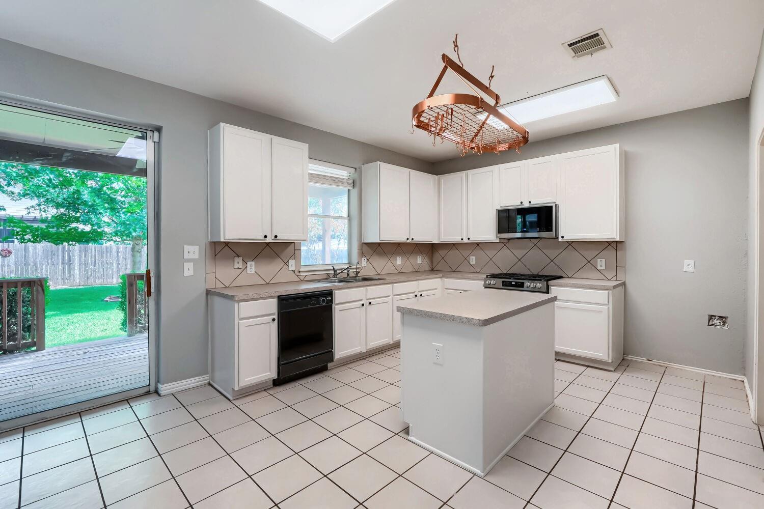 243 Covent Drive Kyle TX 78640