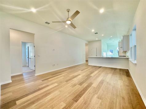 6261 Marsh Lane Buda TX 78610