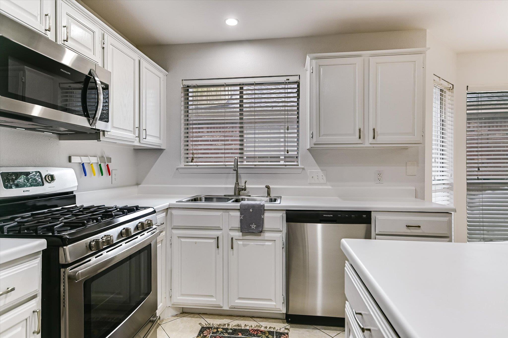 4811 Alta Loma Drive Austin TX 78749