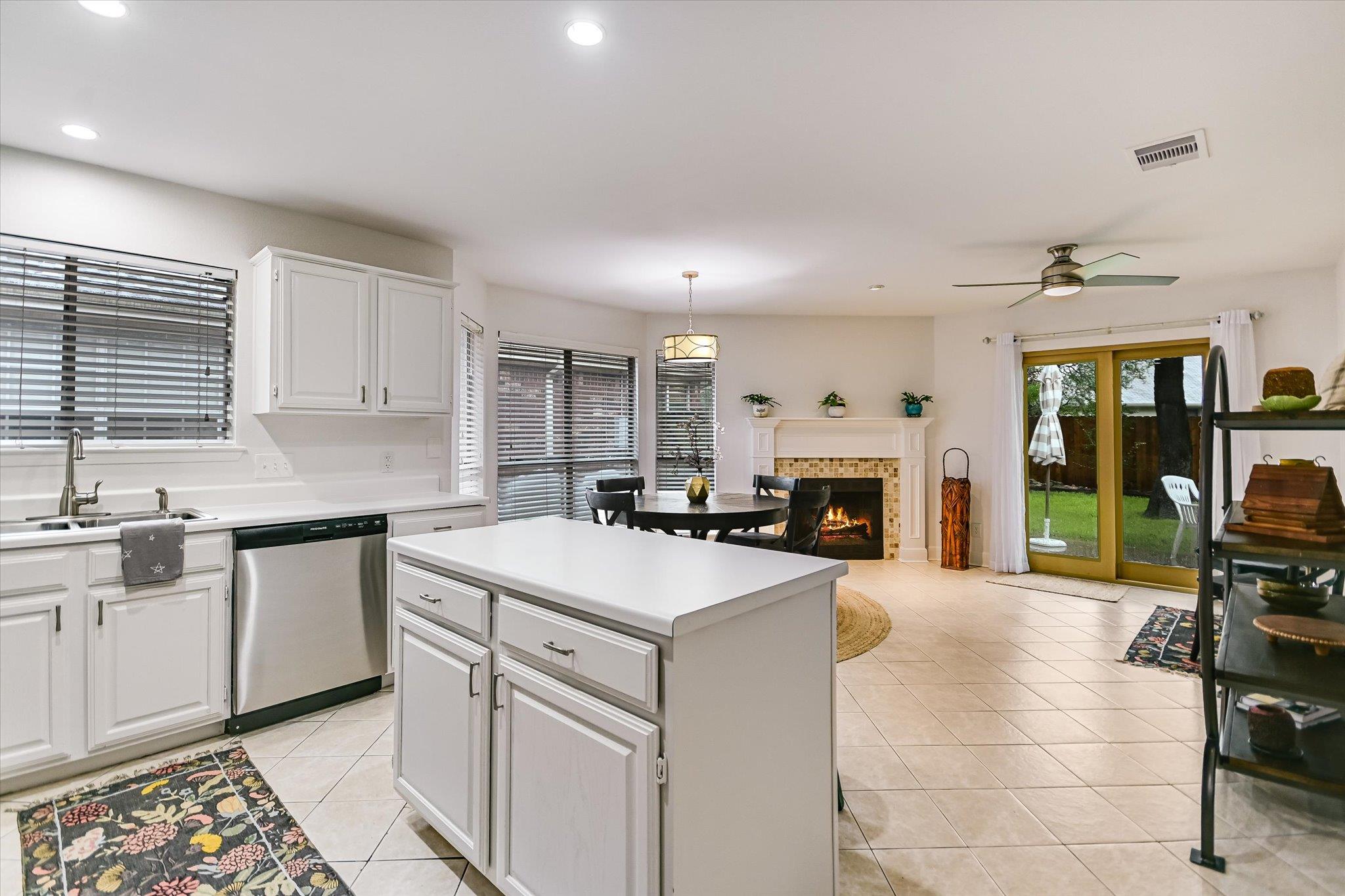 4811 Alta Loma Drive Austin TX 78749