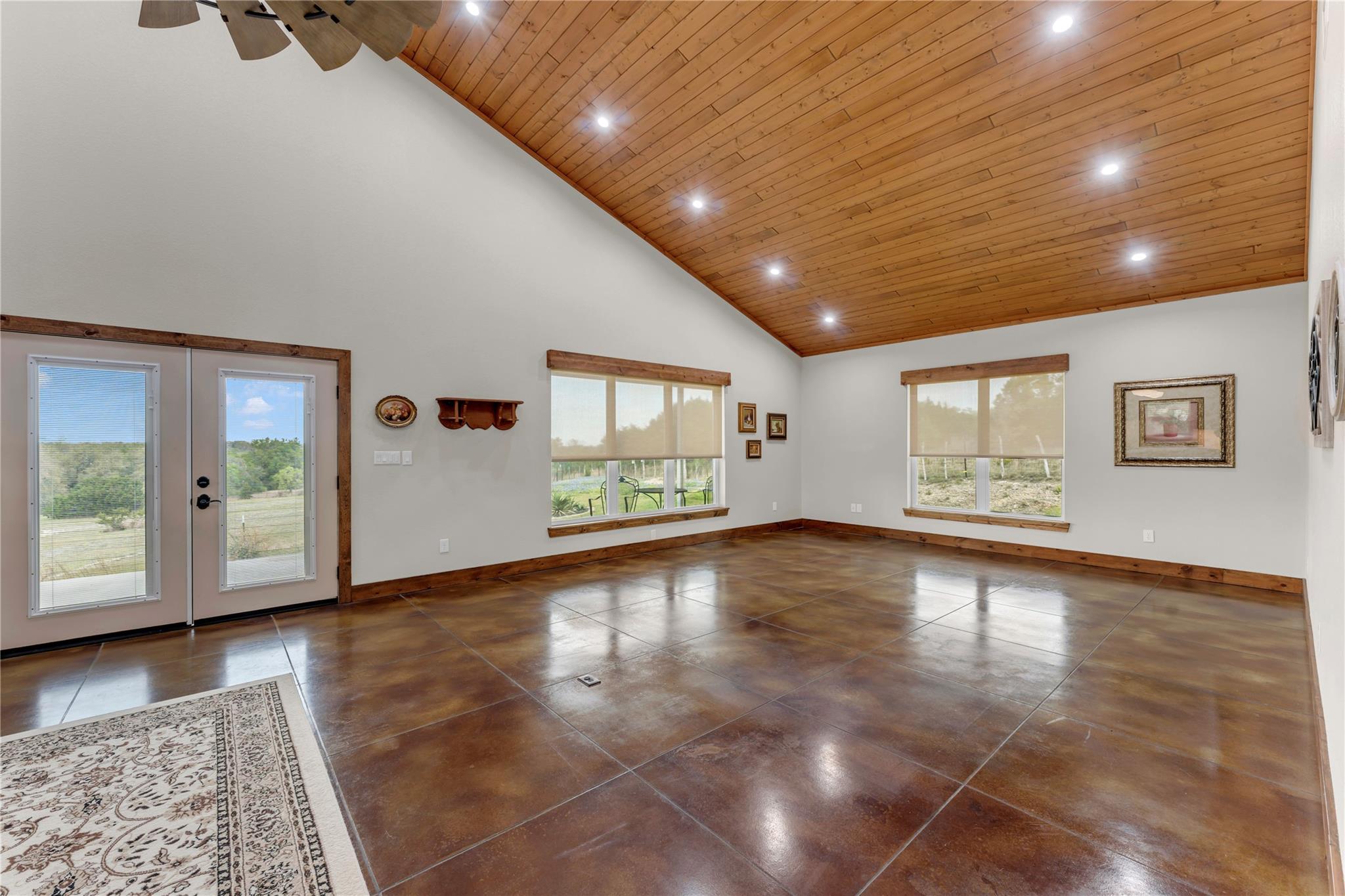 5020 County Road 252 Bertram TX 78605