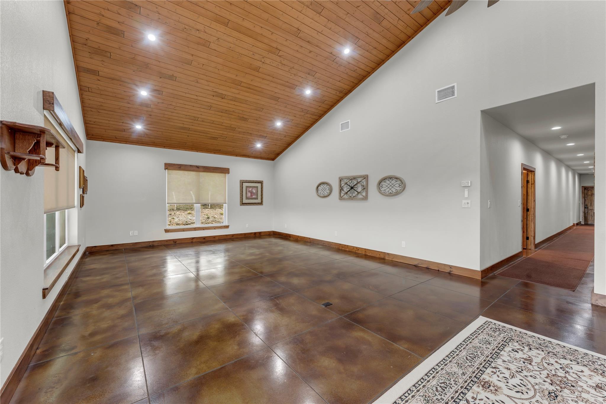 5020 County Road 252 Bertram TX 78605