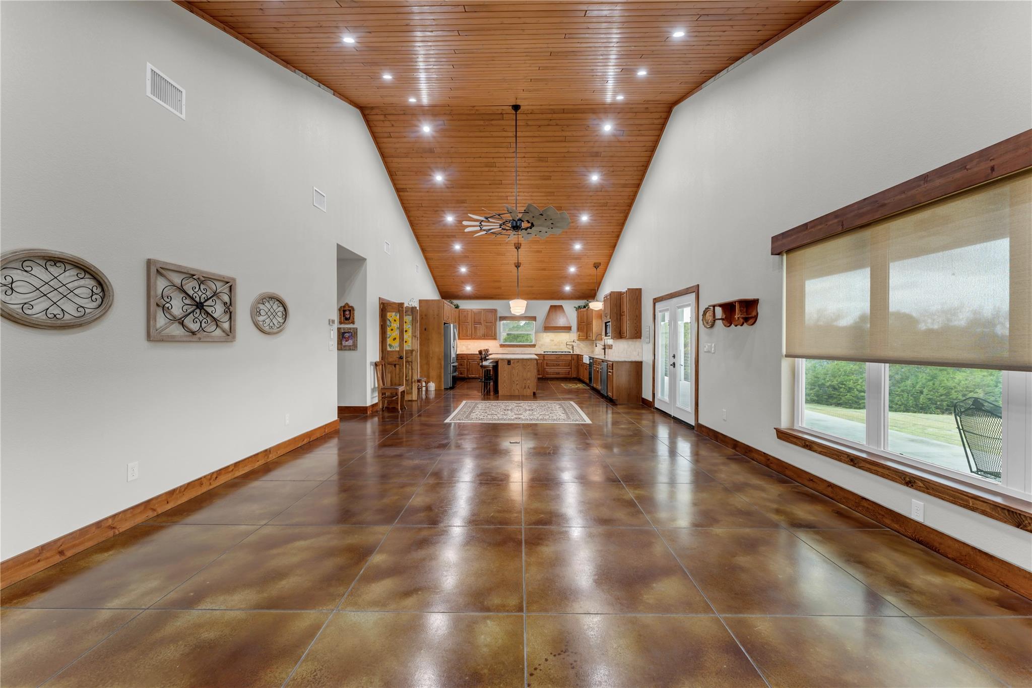5020 County Road 252 Bertram TX 78605