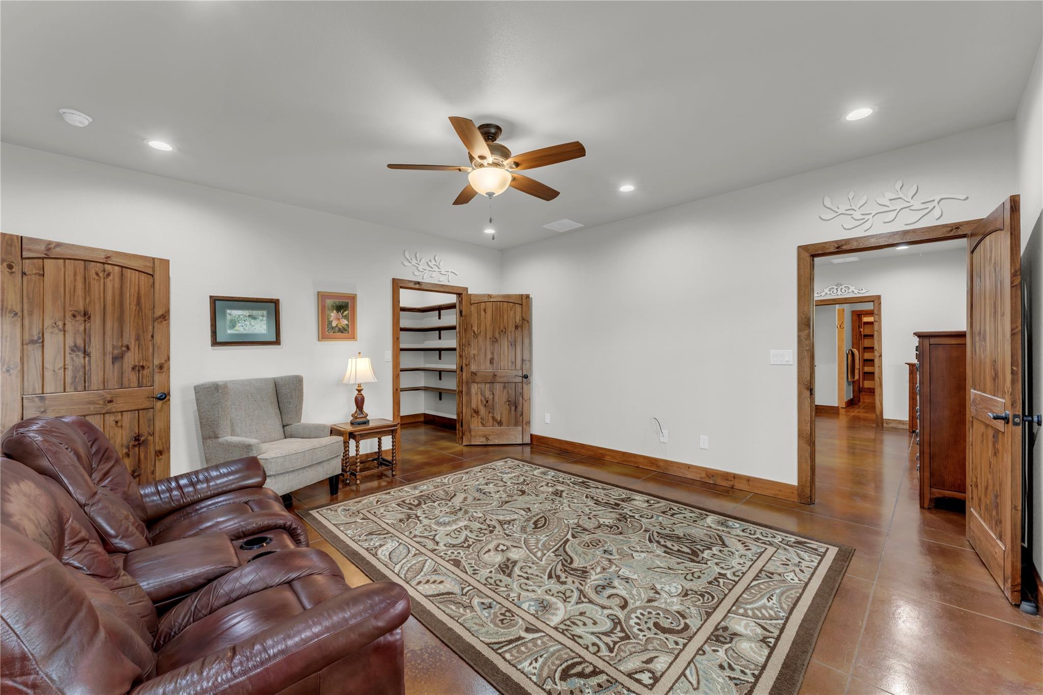 5020 County Road 252 Bertram TX 78605