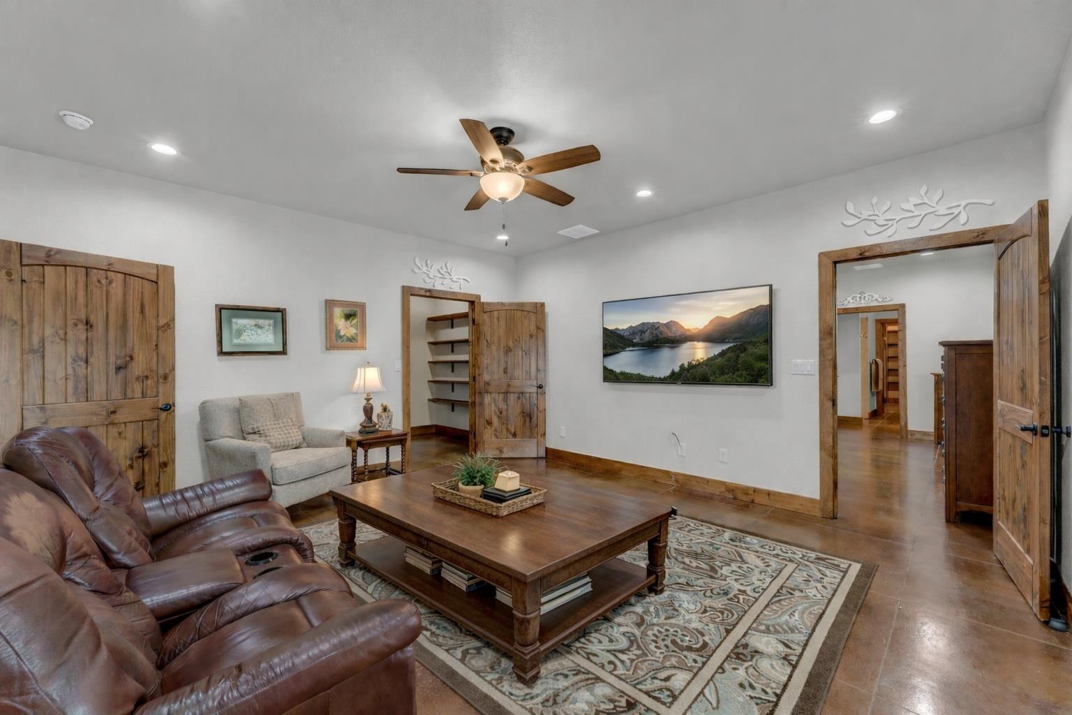 5020 County Road 252 Bertram TX 78605