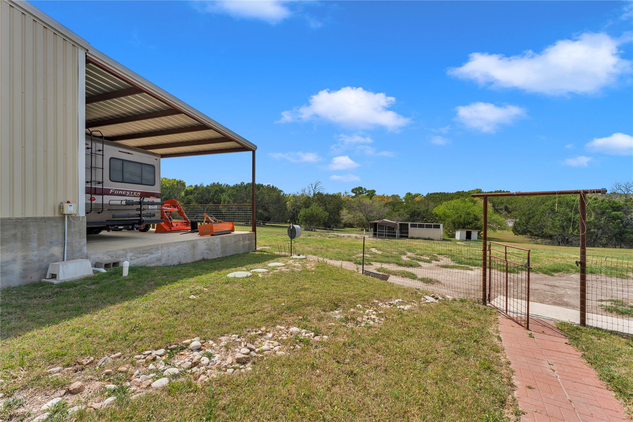 5020 County Road 252 Bertram TX 78605