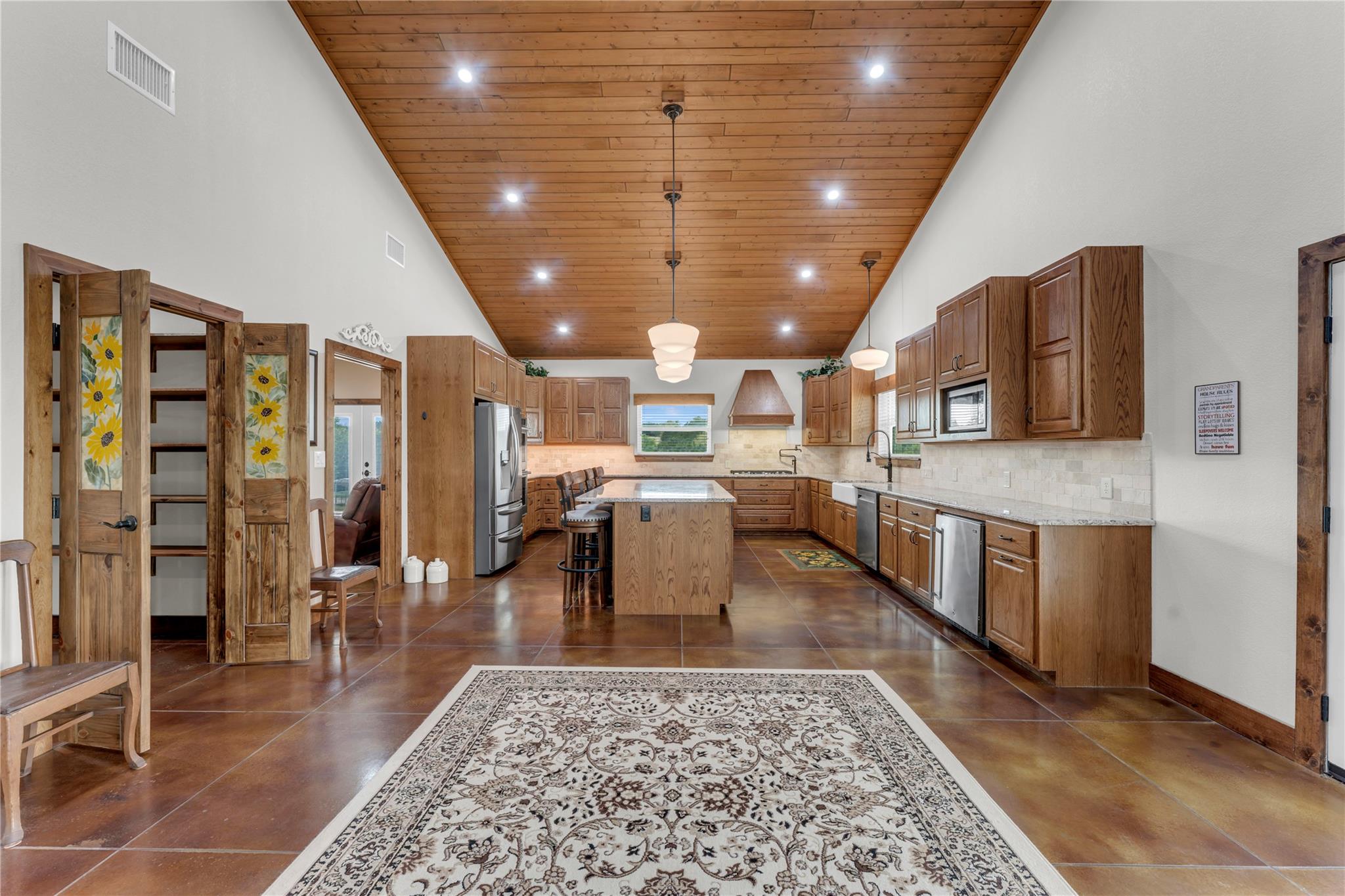 5020 County Road 252 Bertram TX 78605