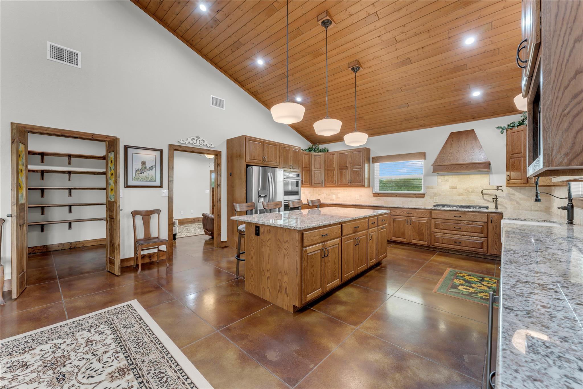 5020 County Road 252 Bertram TX 78605