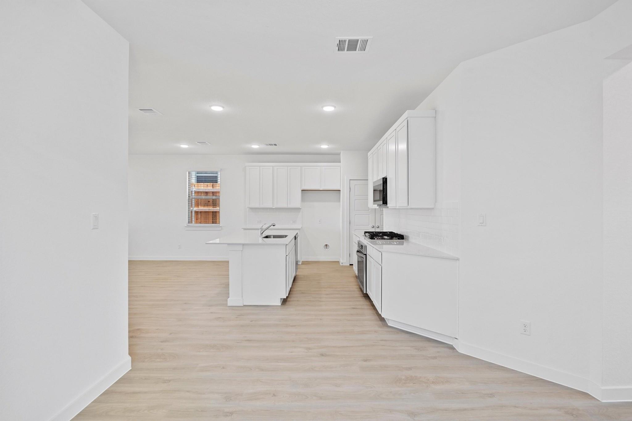 8014 Shining Flor Run Lago Vista TX 78645