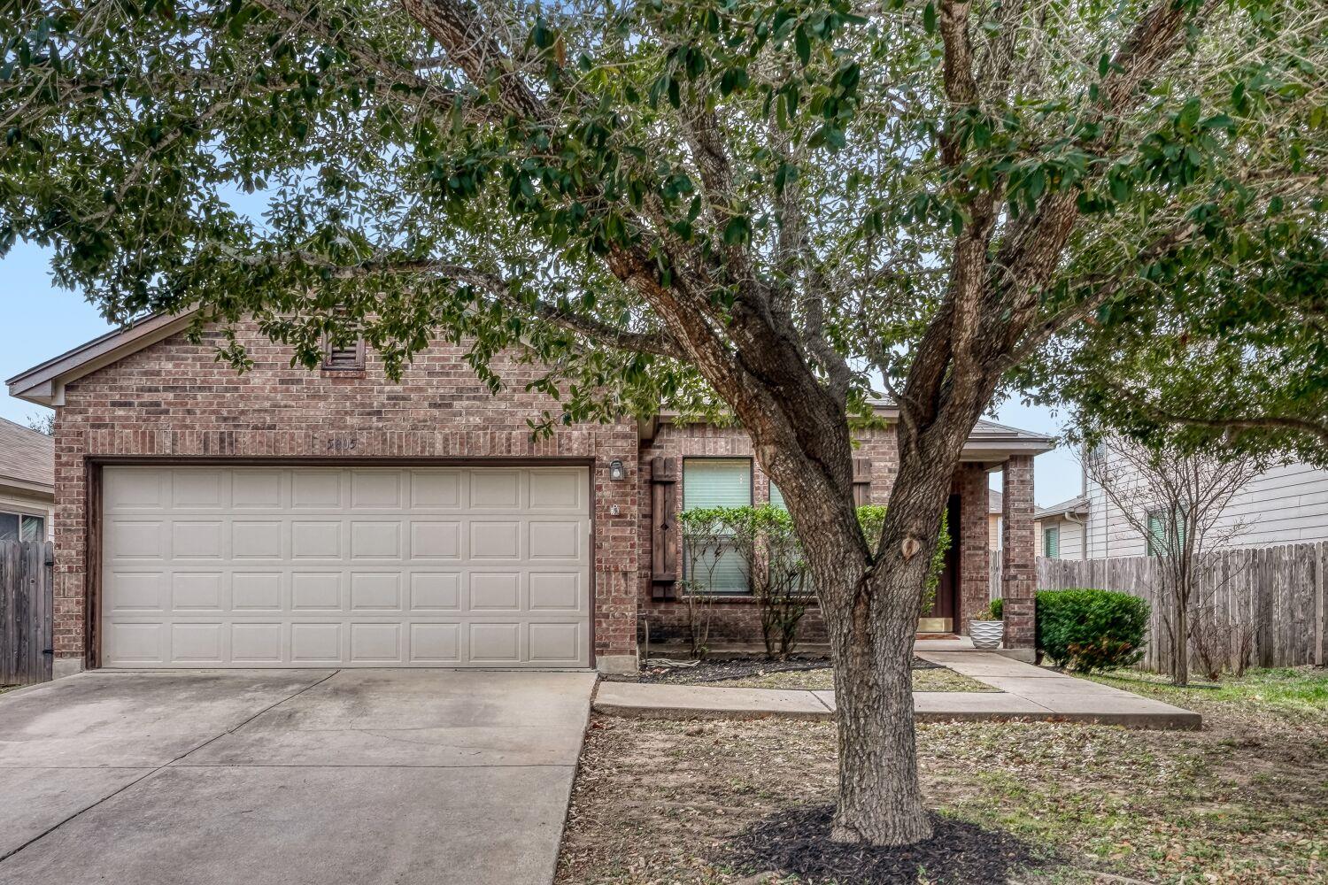 5805 Alomar Cove Del Valle TX 78617