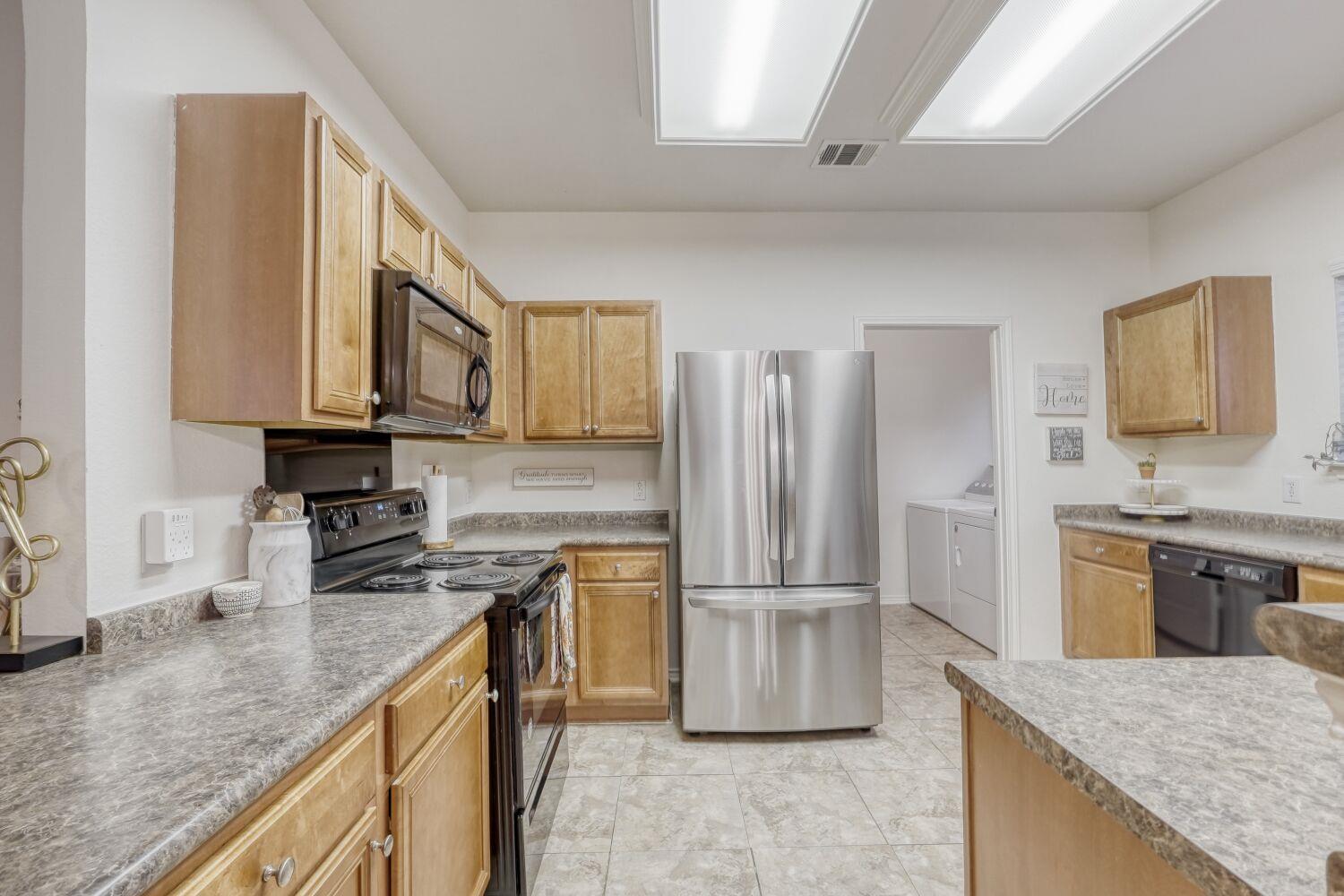5805 Alomar Cove Del Valle TX 78617